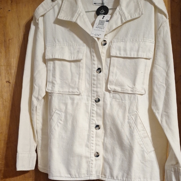 Elegant White Utility Jacket - Picture 6 of 6